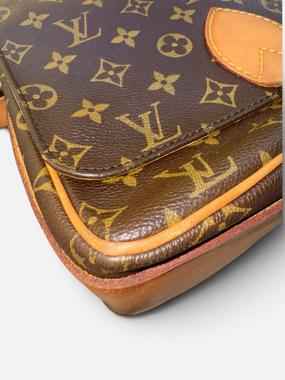 Louis Vuitton Vintage Monogram Cartouchiere GM Crossbody Bag SL881 🇫🇷 - Picture 14 of 16